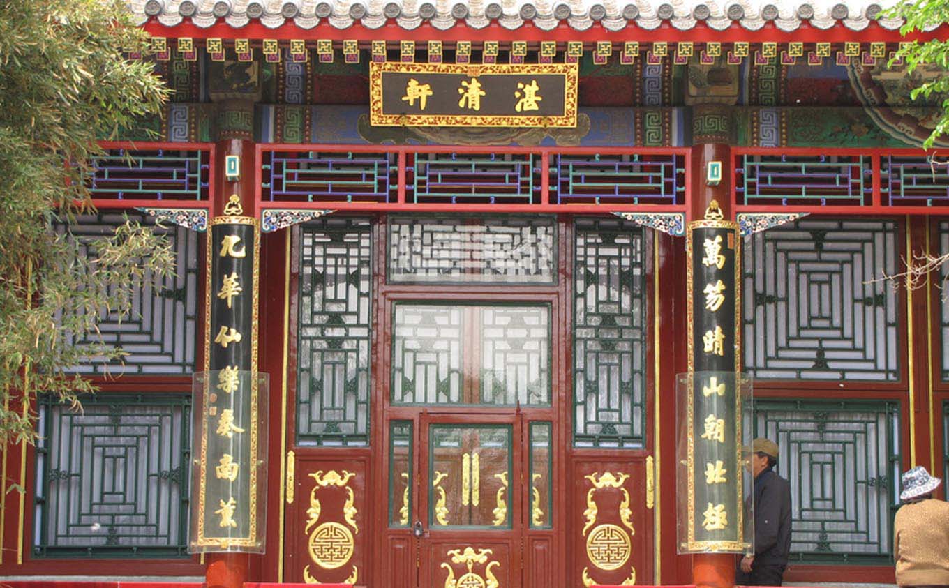 襄阳红木牌匾定制：寺庙宗祠,园林景观,创意招牌,抱柱对联